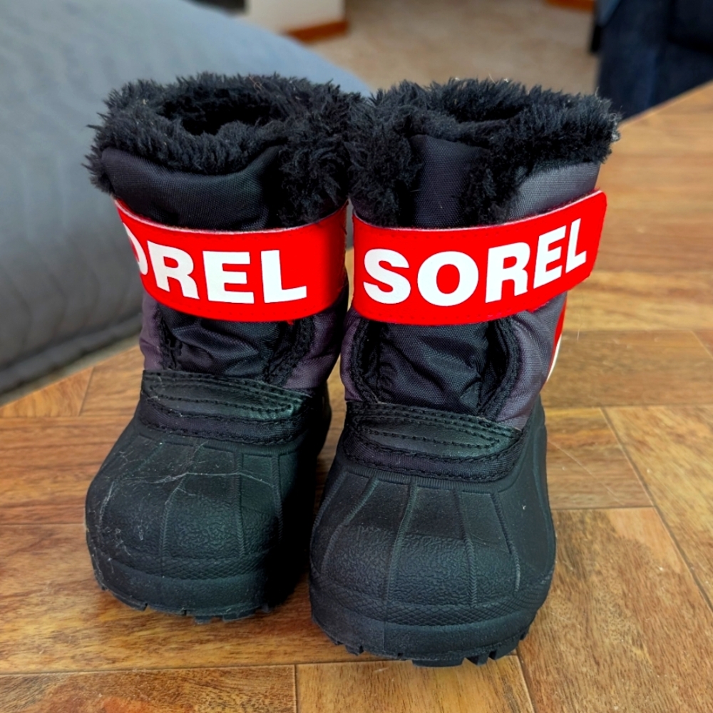 Sorel Kids Unisex Snow Boots Waterproof Insulated Winter Boots Red Black Size 4